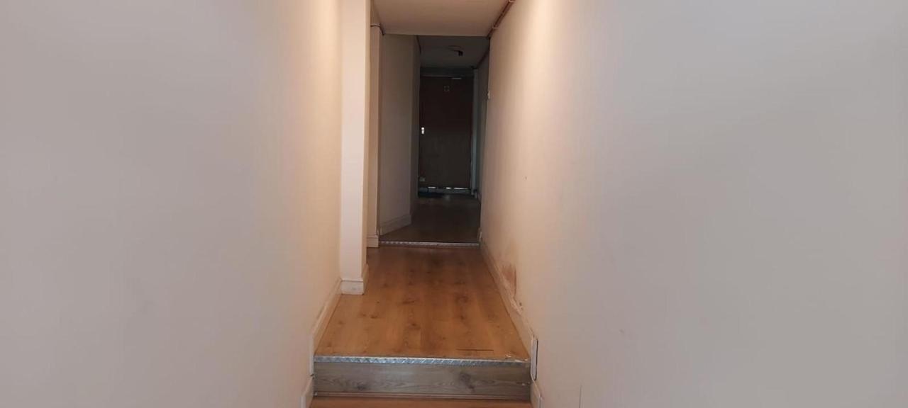 Lovely 3-Bed Apartment In Parkgate Rotherham Exterior photo