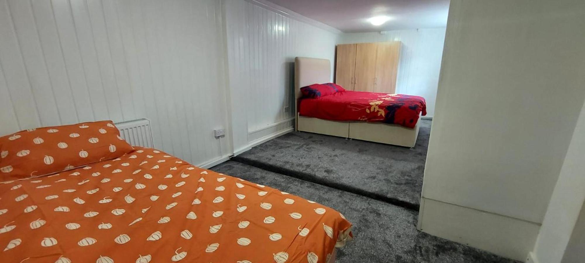 Lovely 3-Bed Apartment In Parkgate Rotherham Exterior photo